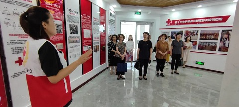 陽泉市婦聯(lián)機關(guān)干部參觀紅十字生命健康安全體驗館1